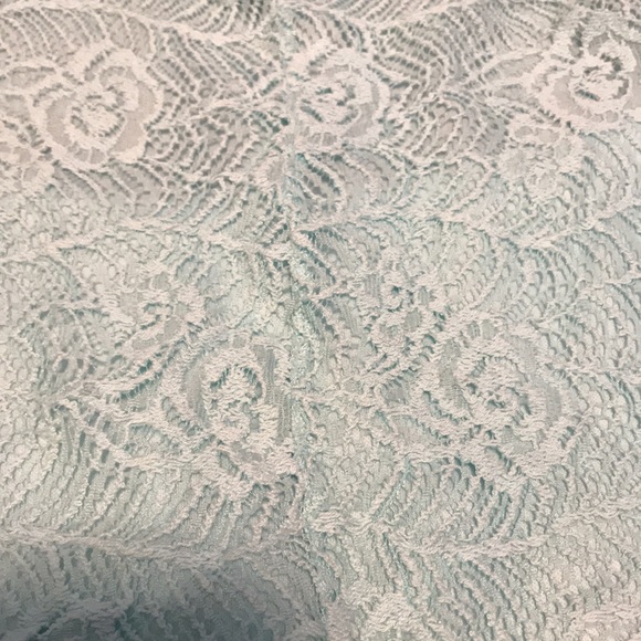 Open back cropped tank top - Picture 2 of 4